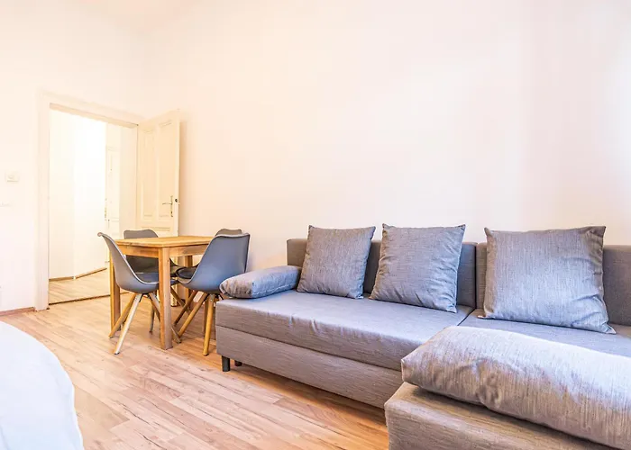 City Living, Suburban Feel 1Br Apt. At Prime Spot